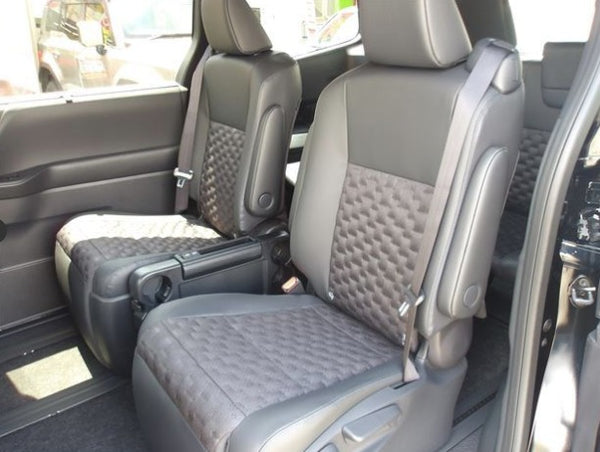 2025 Toyota Voxy hybrid