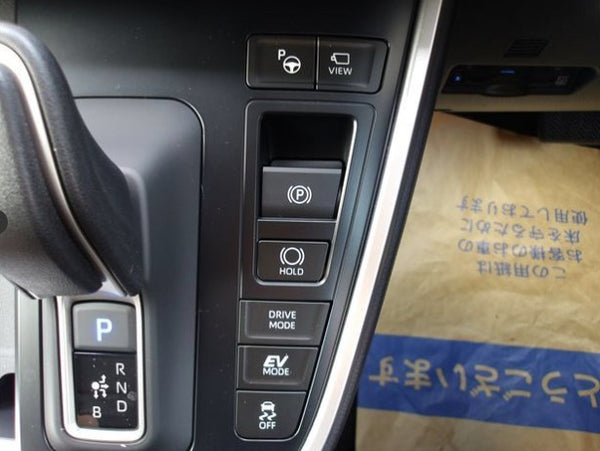 2025 Toyota Voxy hybrid