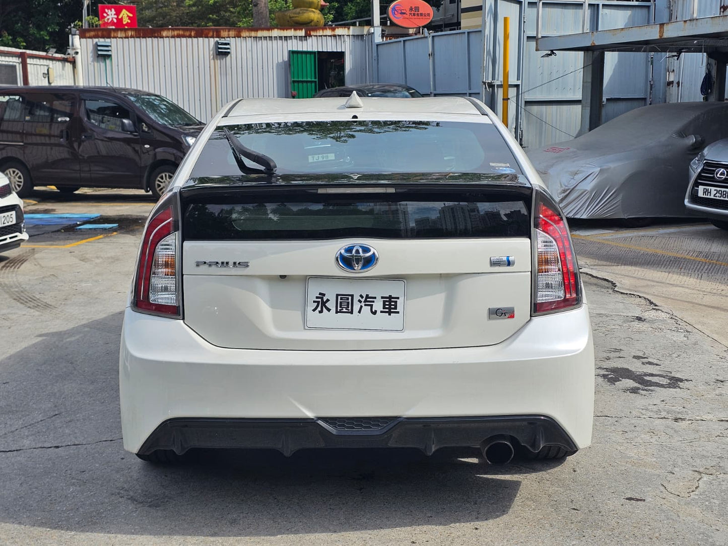 TOYOTA PRIUS GS 2012