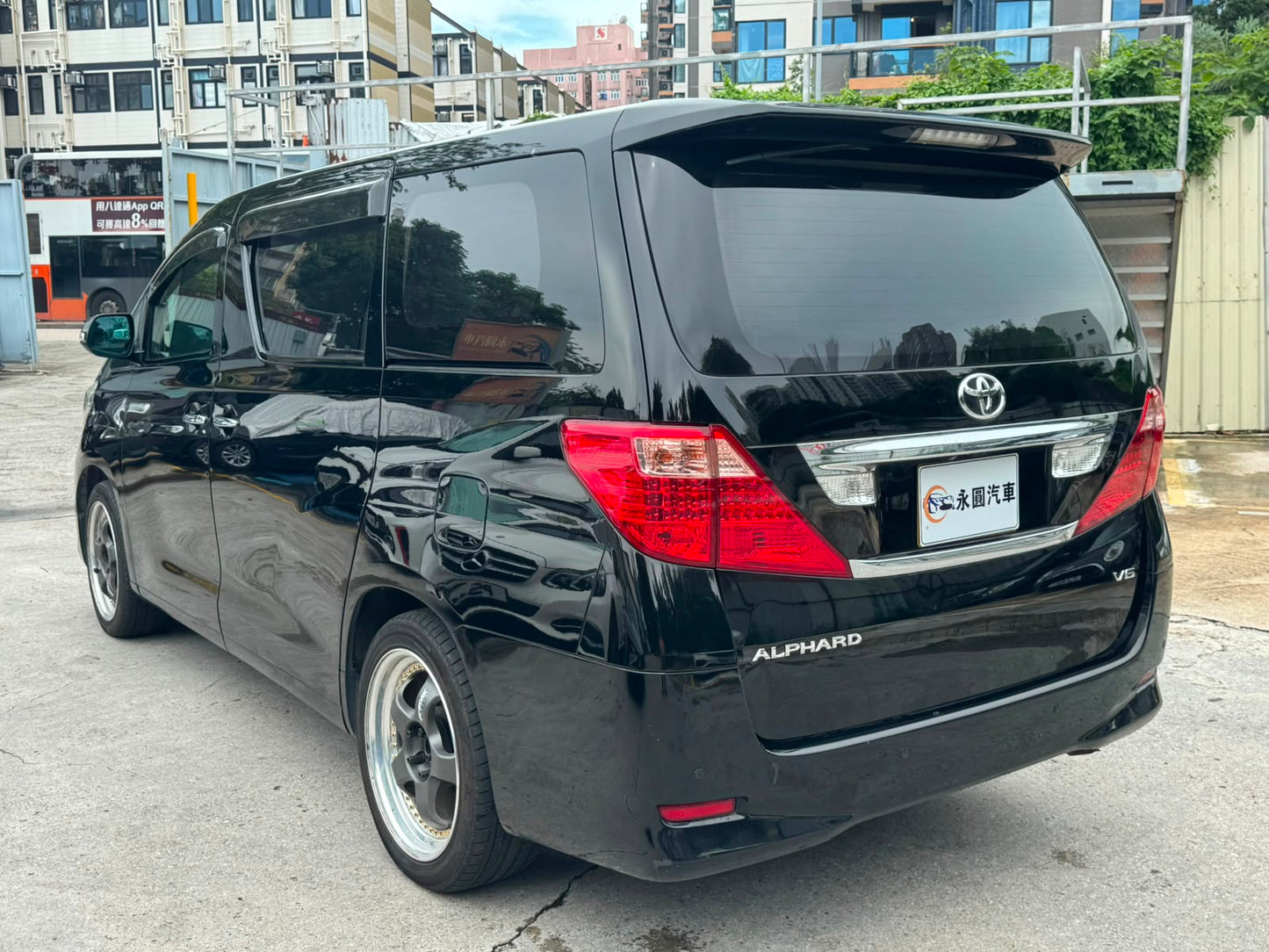 Toyota Alphard 2009
