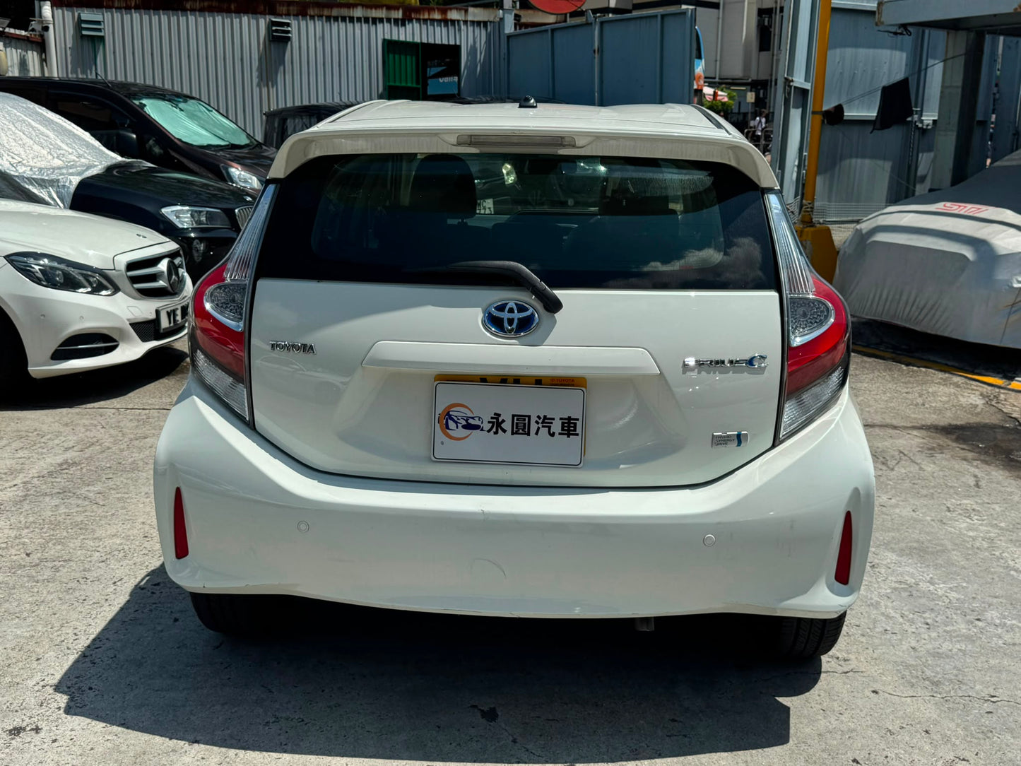 TOYOTA PRIUS C 2018
