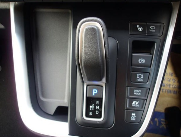 2025 Toyota Voxy hybrid