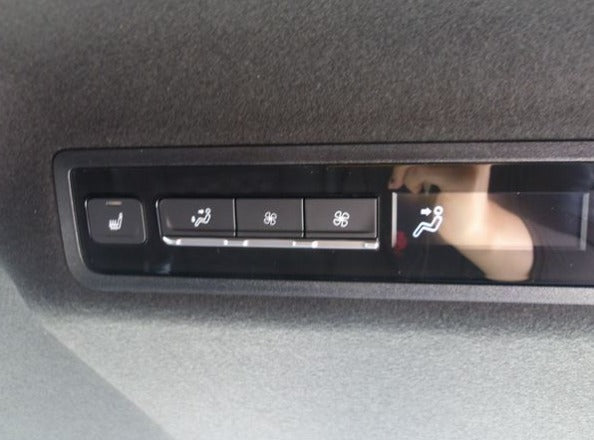 2025 Toyota Voxy hybrid