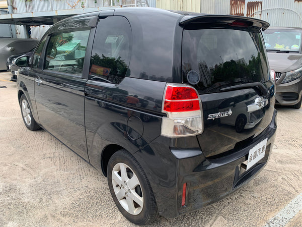 Toyota Spade 1.5 2015
