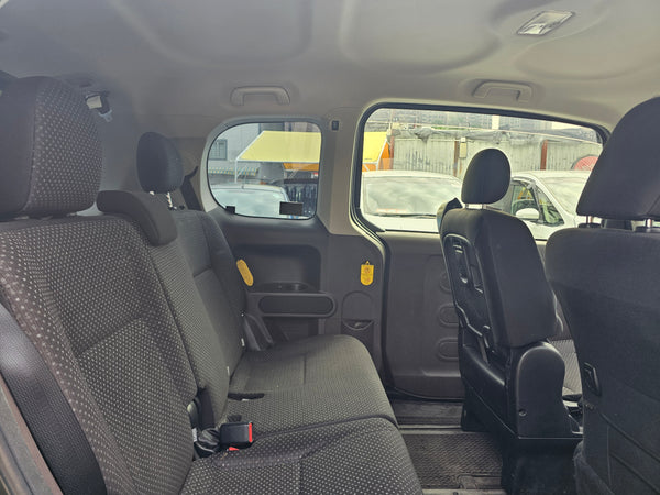 Toyota Spade 1.5 Modellista 2015