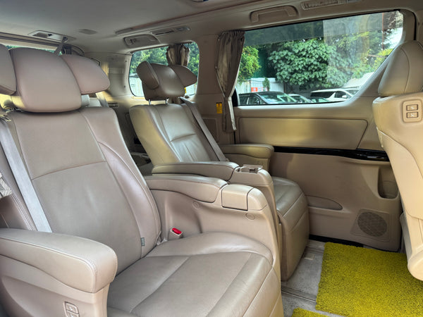 2012 Toyota Alphard