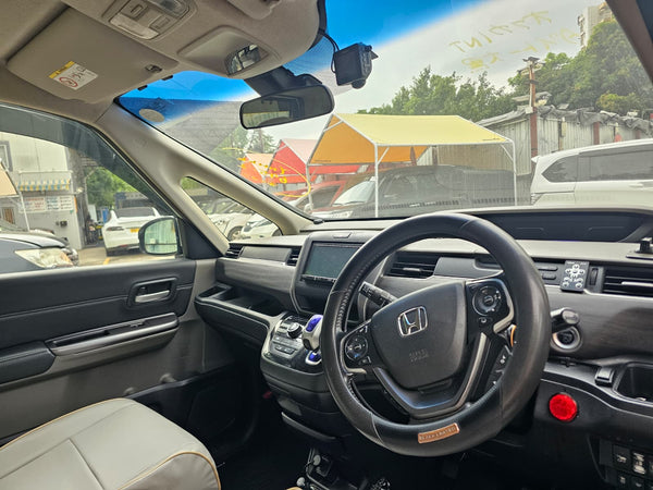 2016 Honda freed hybird GB7