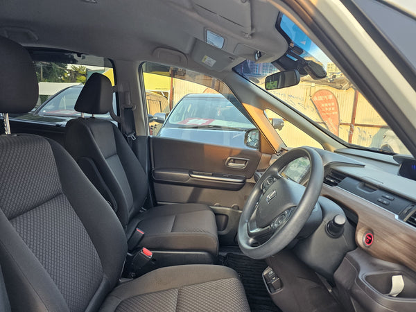 2023 Honda Freed hybrid GB7