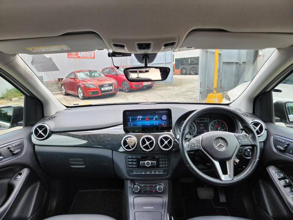 Benz B200 2014