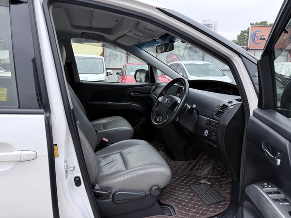 Toyota Previa 2014 white