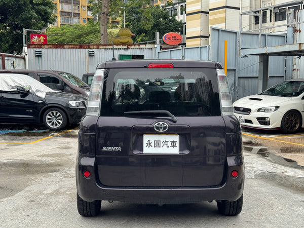 2012年 Toyota Sienta Dice