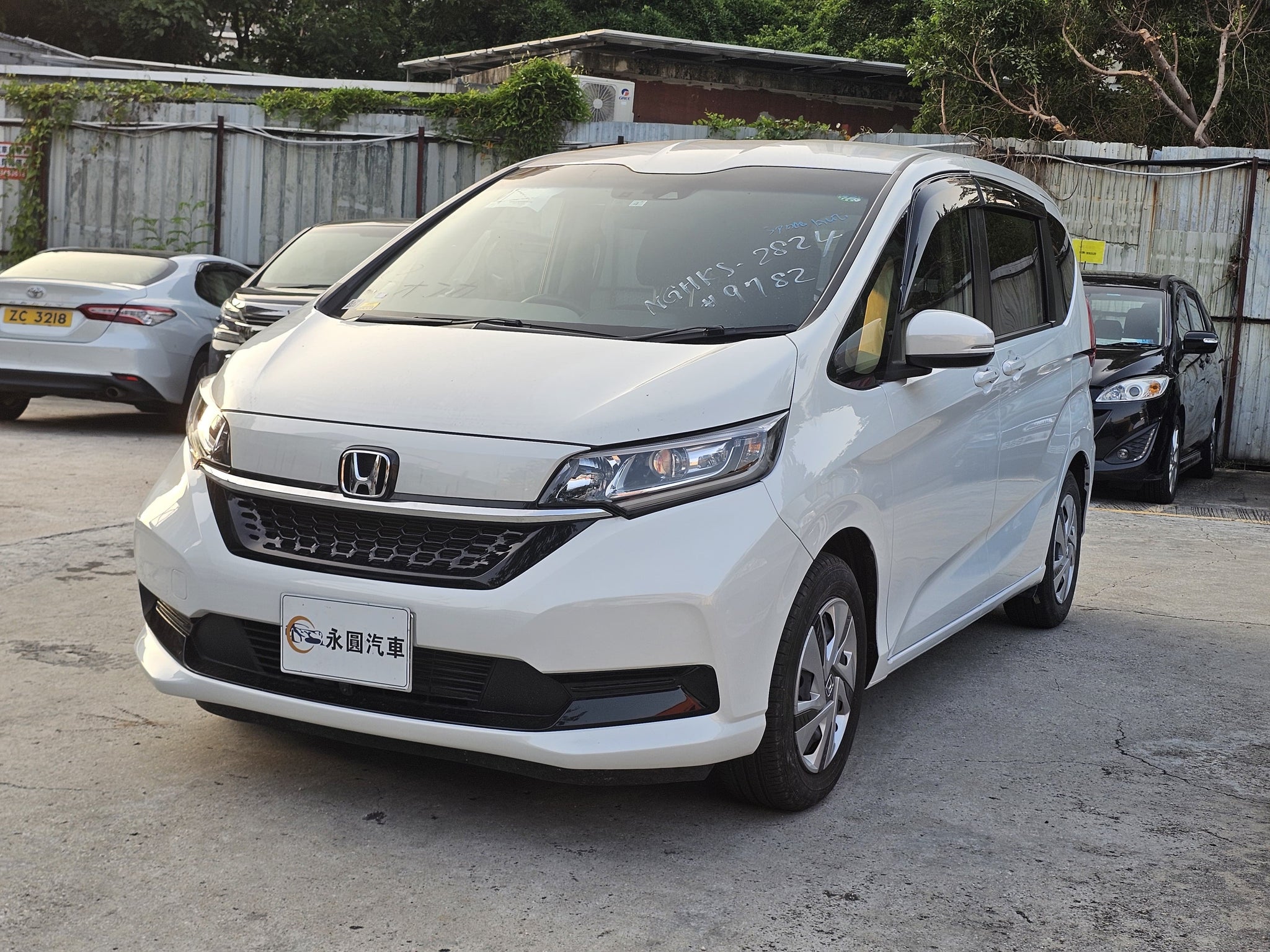 2023 Honda Freed hybrid GB7