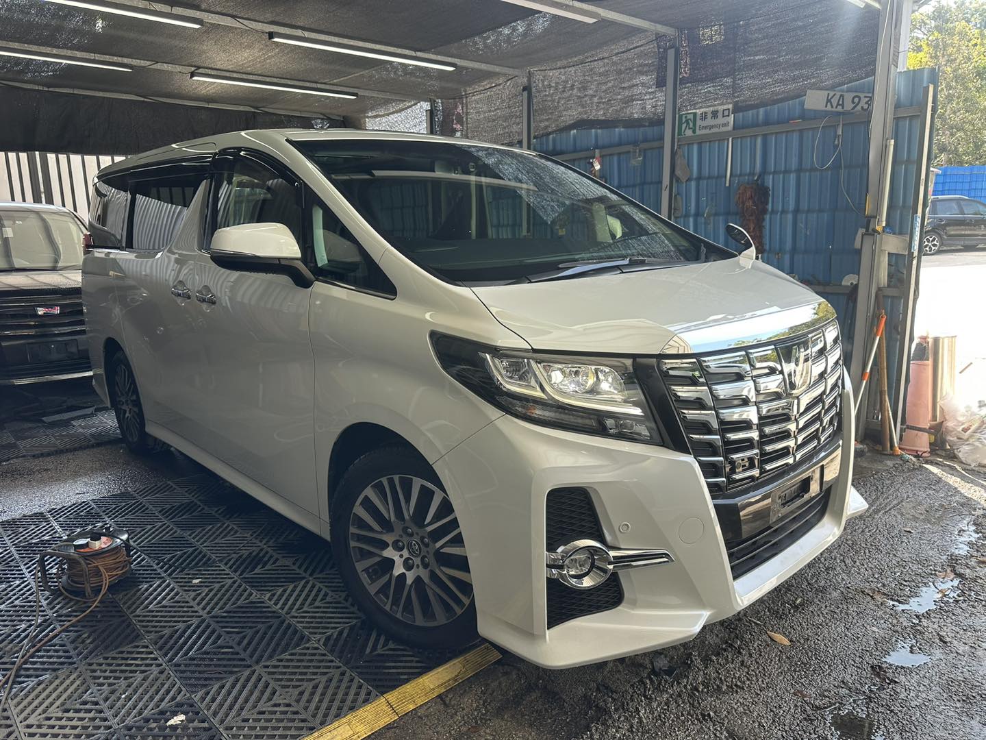 2017 TOYOTA ALPHARD 3.5SC