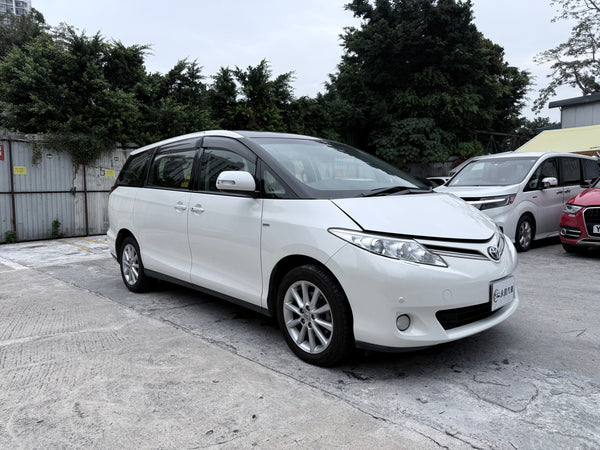 Toyota Previa 2014 white