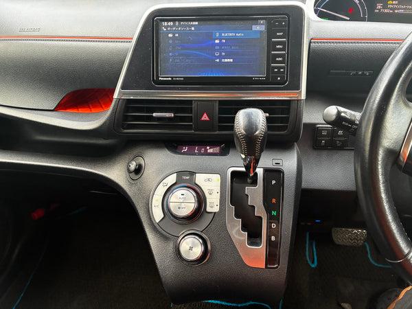 2016 Sienta hybrid