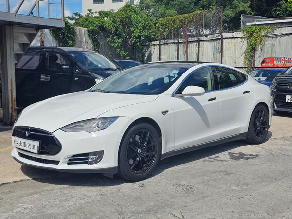 2015 TESLA model S 60