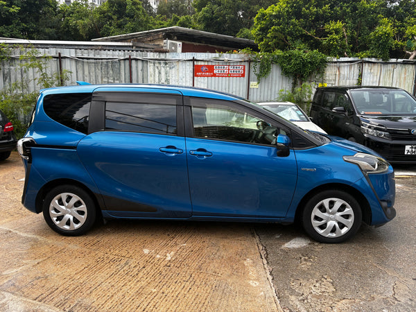 2016 Sienta hybrid