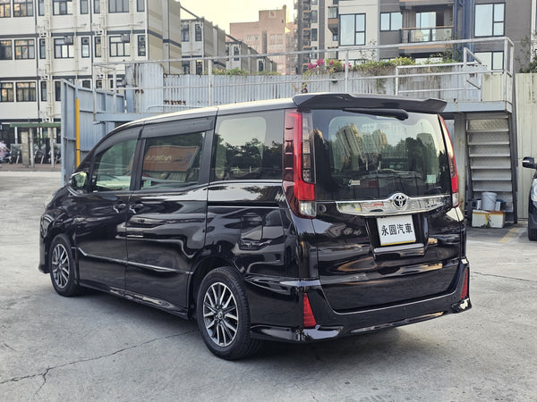 2014 Toyota Noah Deluxe