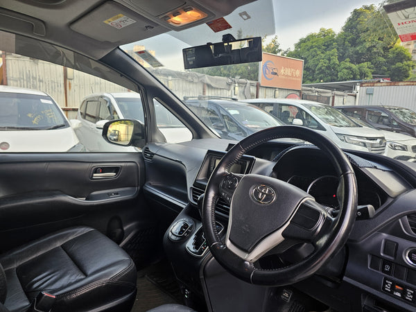 2014 Toyota Noah Deluxe