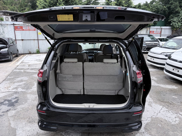 Toyota Previa 2011 black