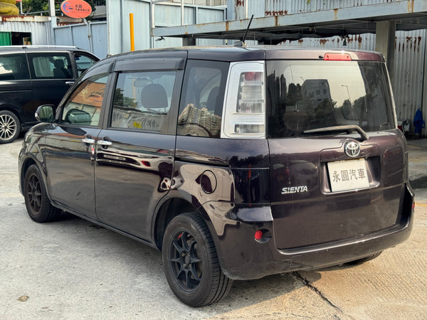 2012年 Toyota Sienta Dice