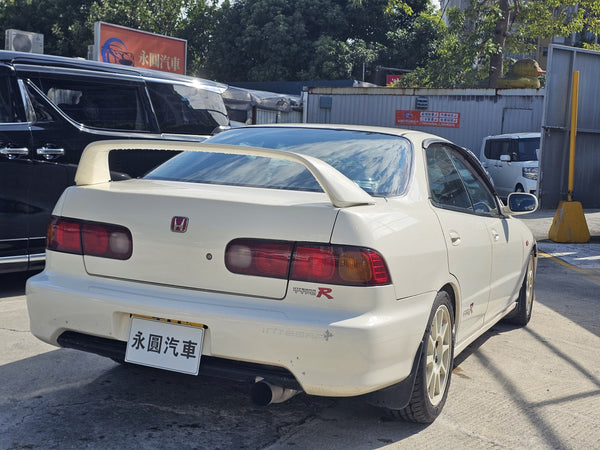 Honda Integra DB8 Type-R