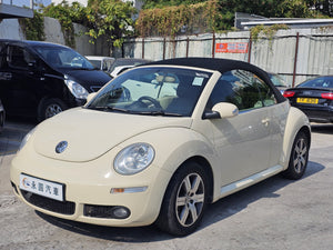 VW Beetle 2.0 Cab