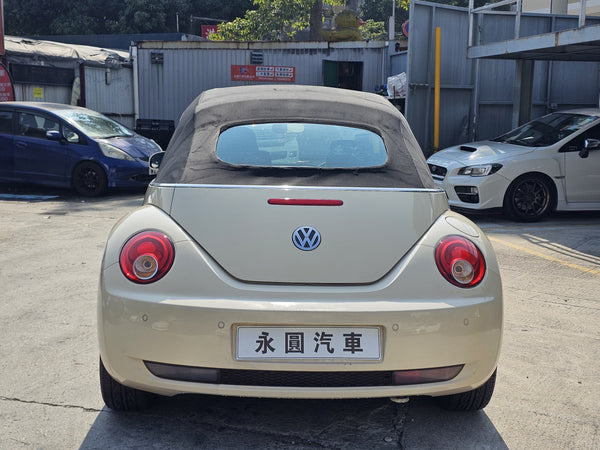 VW Beetle 2.0 Cab