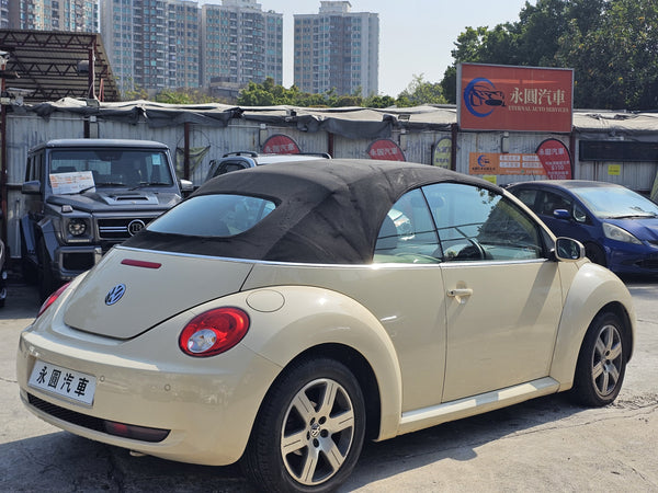 VW Beetle 2.0 Cab