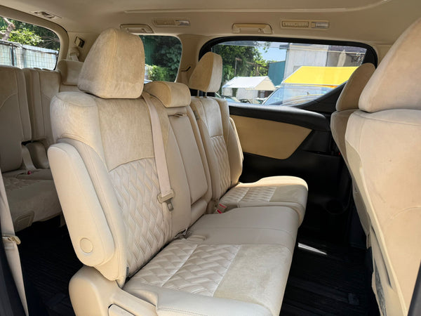 Toyota Vellfire 2.5 2015