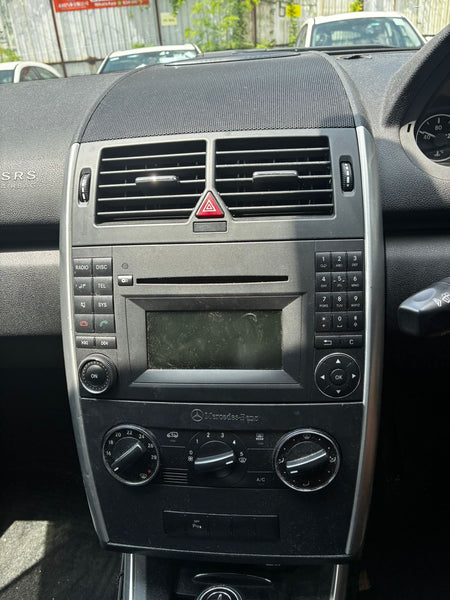 Benz A160  2011