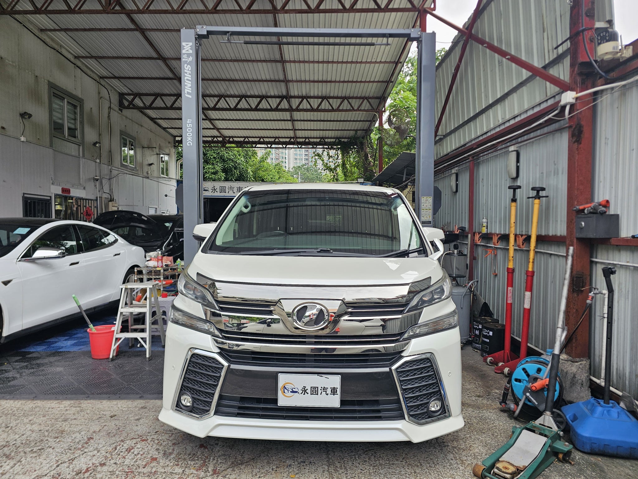 Toyota Vellfire 2.5 2016