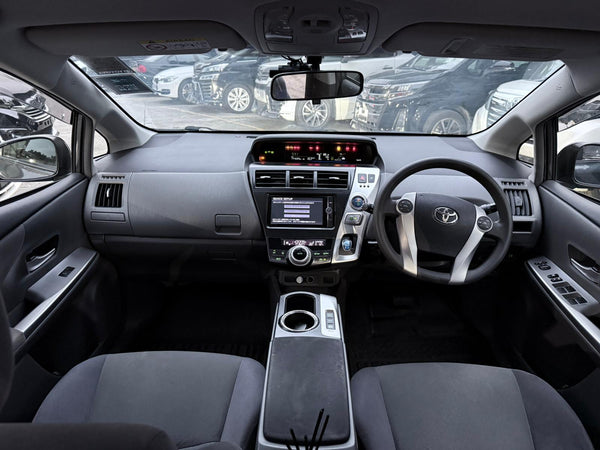 Toyota Prius V 2013