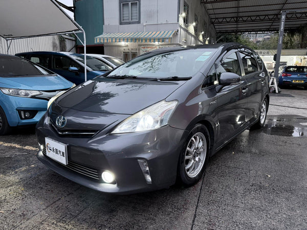 Toyota Prius V 2013