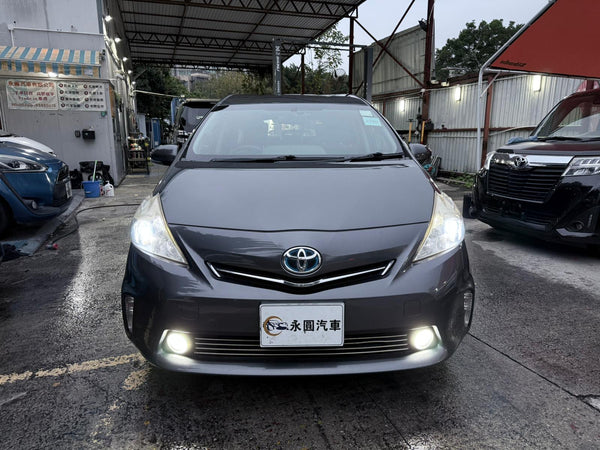 Toyota Prius V 2013