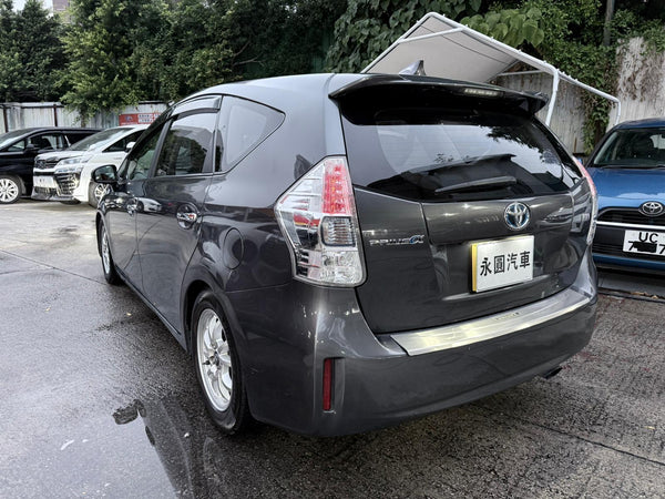 Toyota Prius V 2013