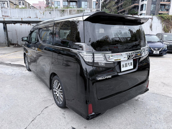 Toyota Vellfire hybrid 2.5