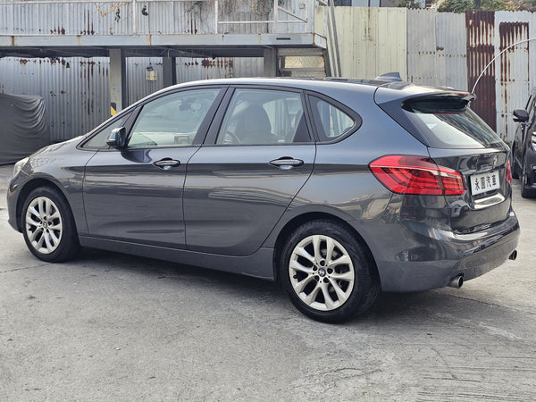 2015 BMW 220ia