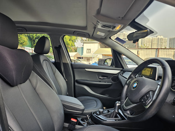 2015 BMW 220ia
