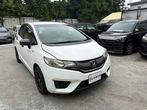 Honda Fit Hybrid 2015