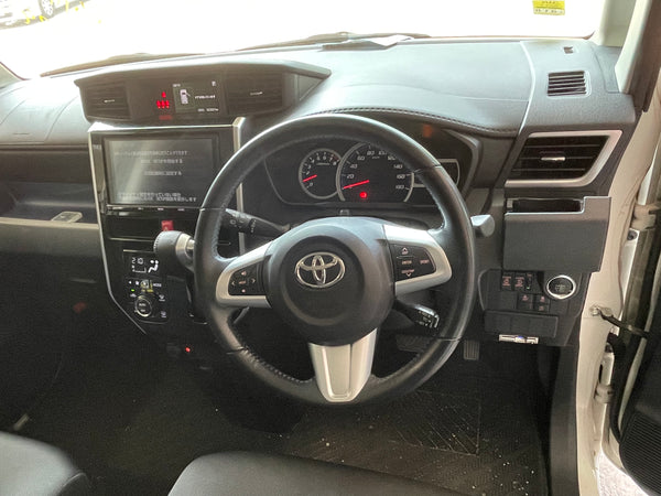 2017 TOYOTA ROOMY