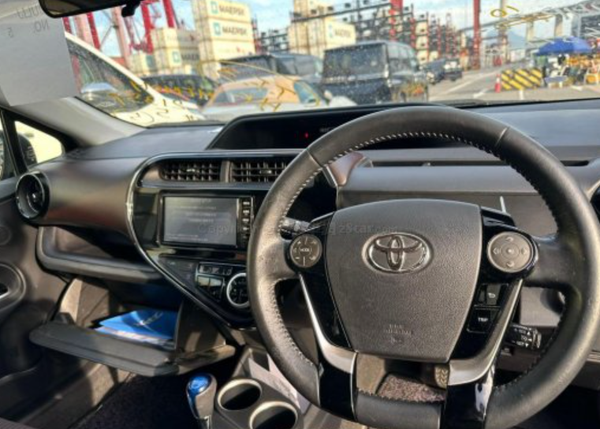 豐田 TOYOTA AQUA PRIUSC MODELISTA