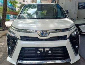 豐田 TOYOTA VOXY HYBRID ZS