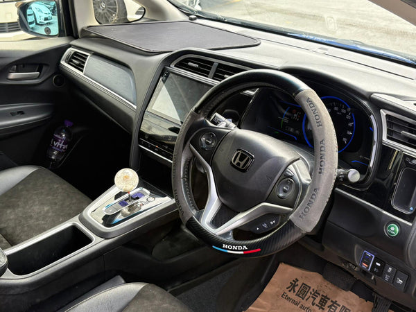 Honda Shuttle Hybird GP7 2015