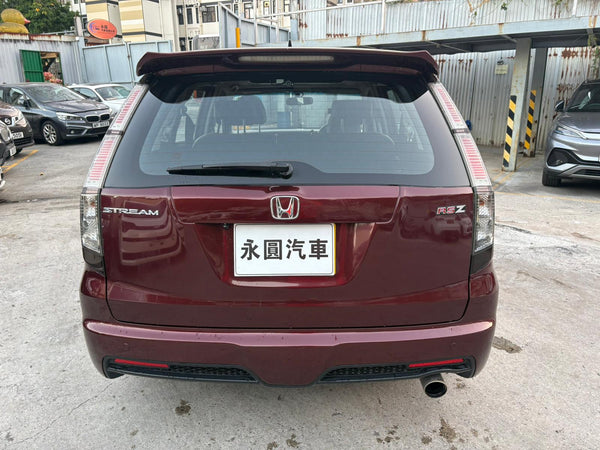 Honda STREAM 1.8 RSZ 2013