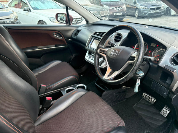 Honda STREAM 1.8 RSZ 2013