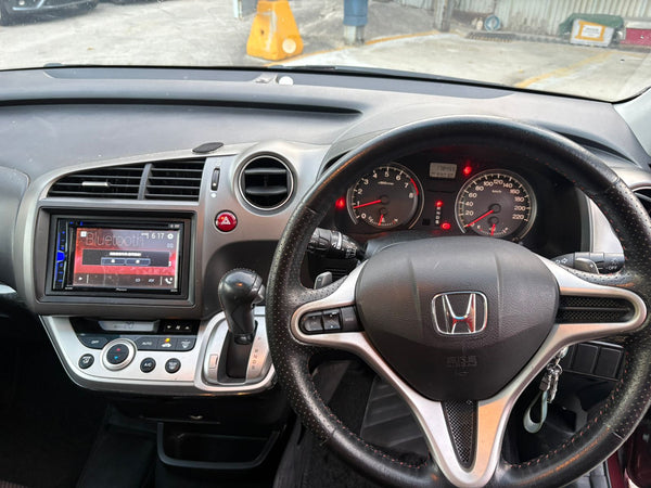 Honda STREAM 1.8 RSZ 2013