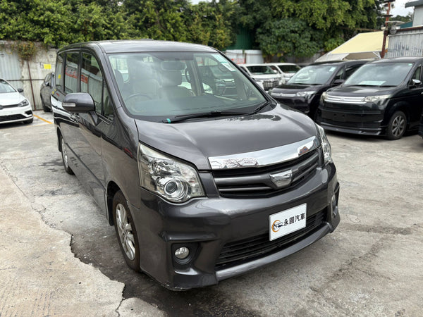 2015 Toyota Noah 70