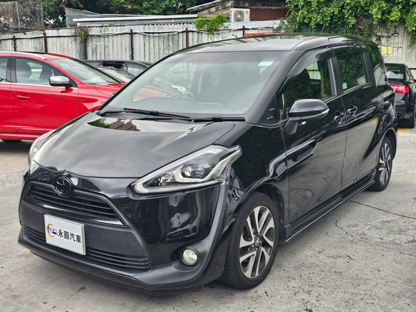 Toyota Sienta 2015