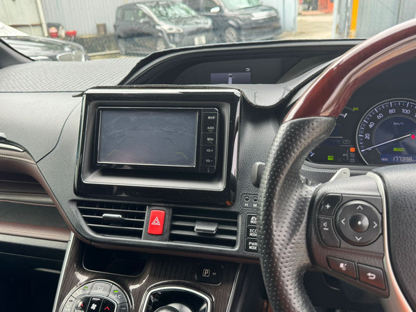 Toyota Esquire 2017